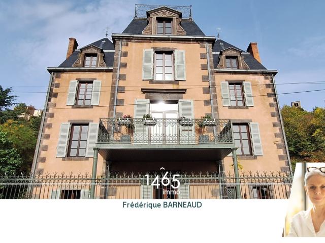 Région Puy de Dome en Auvergne, magnifique maison bourgeoise. 190m² Champeix