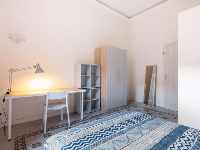 Regina 6 Room 1