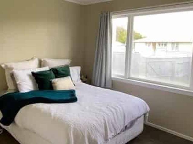 Reid Ave, Hawera