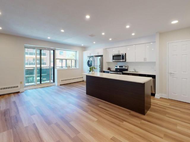 Reid Drive 2 Bedroom Apartment for Rent at 14 Skylark Apts Mississauga, ON L5M 2A8 Streetsville