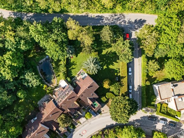 Reiheneckhaus in Bisamberg: 4 Zimmer, 1160m2 Garten & 2 Terrassen, Garage. Ihr Zuhause!