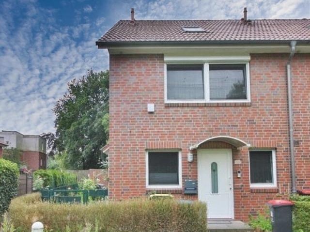 Reihenendhaus mit allen Extras: Tiefgaragenstellplatz, Alarmanlage, Smart Home.