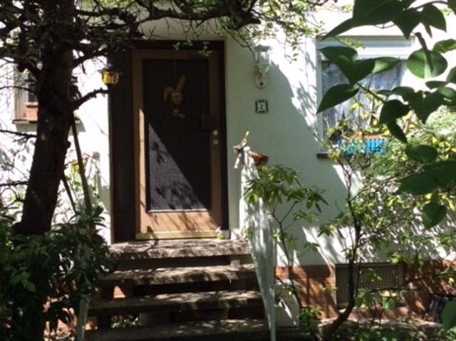 Reihenendhaus mit Eckgrundstück in Alterlangen