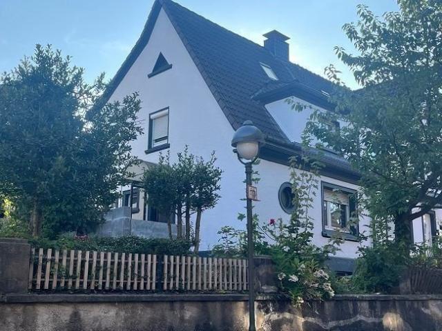 Reihenendhaus mit großzügigem Garten und kleiner Terrasse in Lüdenscheid… Nähe „Kluser Platz“