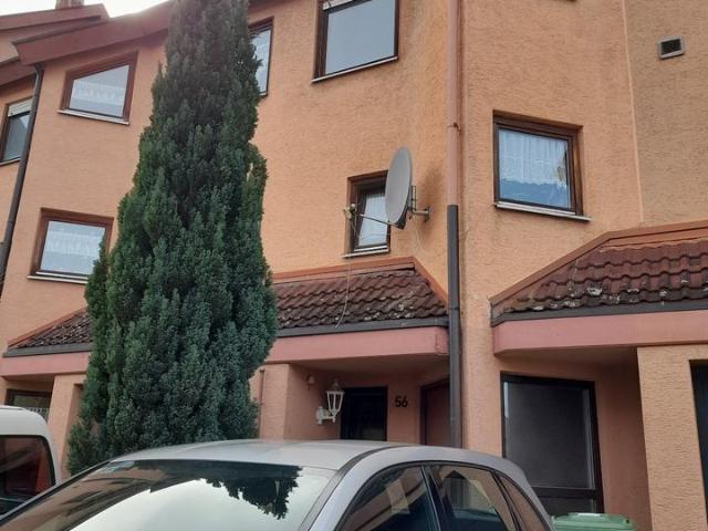 Reihenhaus, Massivbau mit Einliegerwohnung