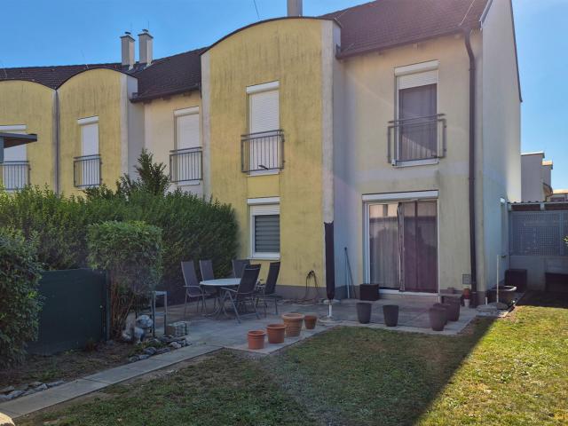 Reihenhaus mit Garten und Terrasse