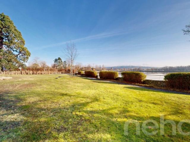 Reihenhaus am Bielersee renoviert mit Seesicht und Gartenwiese