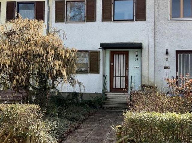 ? Reihenhaus in Top Lage zur Versteigerung – Sanierungspotenzial, attraktiver Einstiegspreis