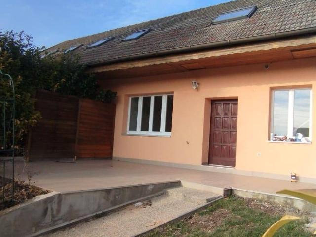 Reihenhaus zu vermieten 128m² Neu Saniert
