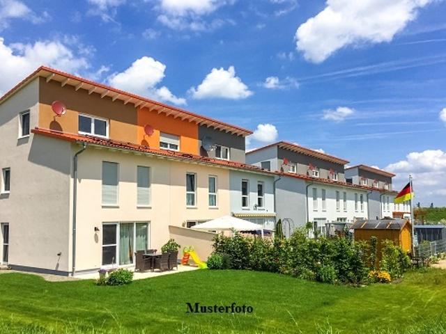 Reihenmittelhaus mit 2 Wohnungen