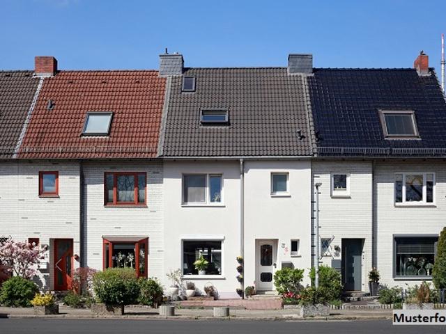 Reihenmittelhaus mit Anbau und Garten – ideal für eine Familie