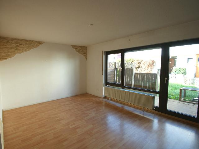 Charmantes Reihenmittelhaus mit Garten, Balkon, Garage und Keller in Großkugel