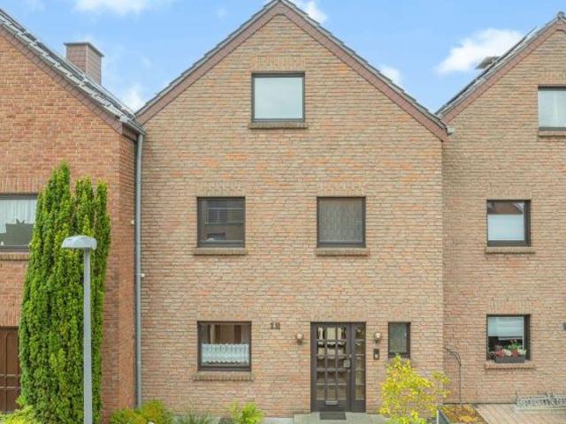 Reihenmittelhaus ca. 167 m² mit Garten und Garage in Essen Bochold