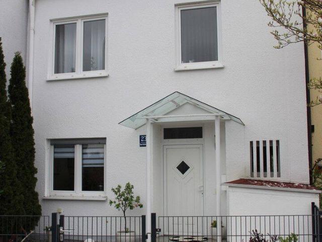 Reihenmittelhaus in der Metropole und doch im Grünen