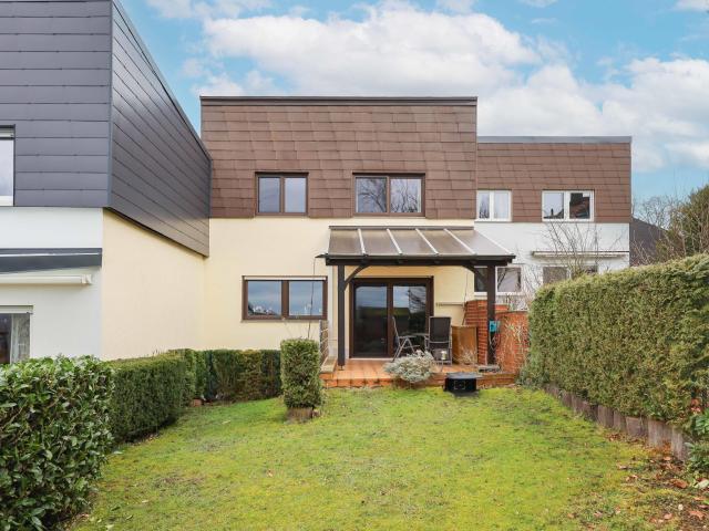 Reihenmittelhaus in gepflegtem Zustand Ihr neues Zuhause mit viel Platz!