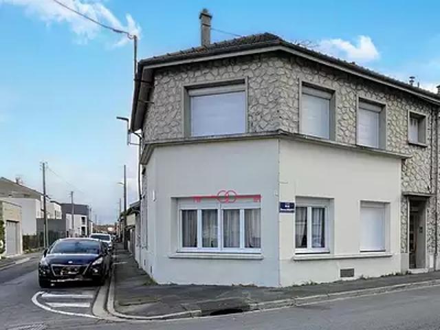 Reims 51100 Achat / Vente appartement 4 pièces t4 au dernier étage cave