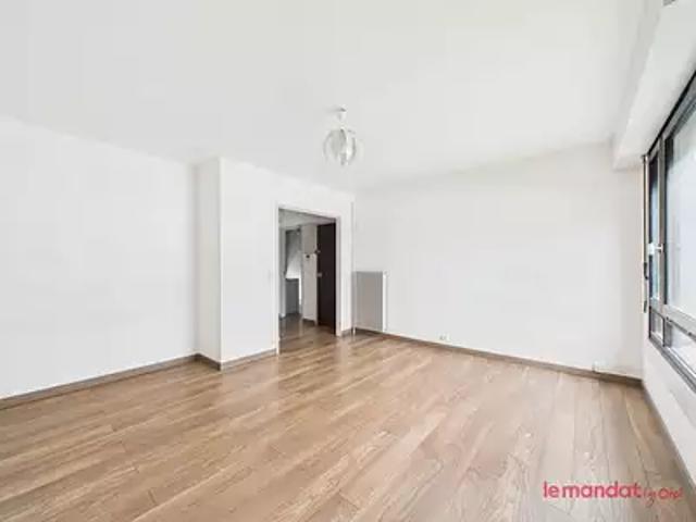 Reims 51100 Achat / Vente appartement 2 pièces t2 au dernier étage cave