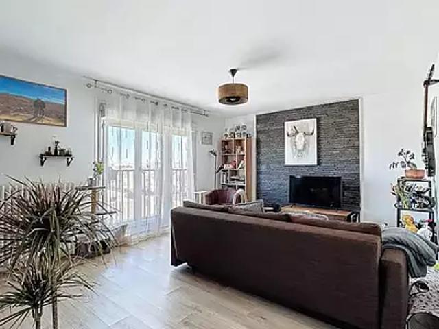 Reims 51100 Achat / Vente appartement 2 pièces t2 au dernier étage cave