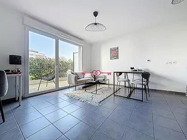Reims 51100 Achat / Vente appartement 2 pièces t2 au dernier étage parking