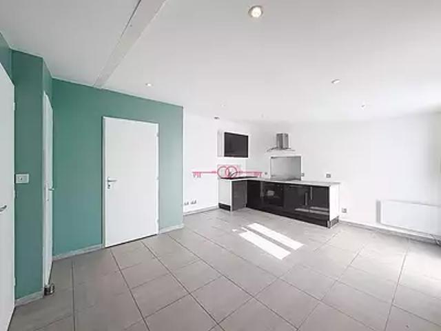 Reims 51100 Achat / Vente appartement 2 pièces t2 au dernier étage parking