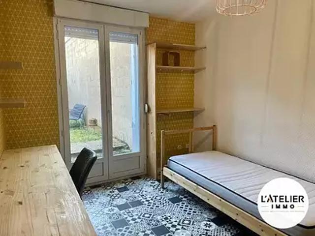 Reims 51100 Location appartement 1 pièce t1 au dernier étage