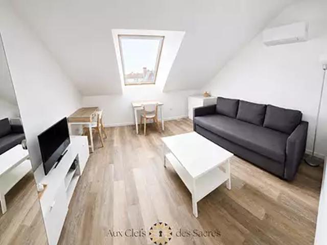 Reims 51100 Location appartement 1 pièce t1 au dernier étage