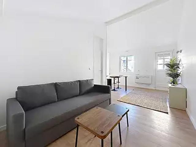 Reims 51100 Location appartement 1 pièce t1 au dernier étage
