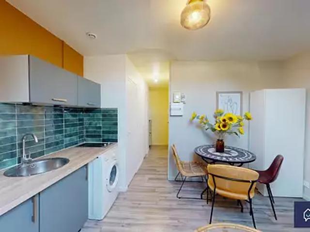 Reims 51100 Location appartement 1 pièce t1 au dernier étage