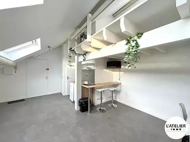 Reims 51100 Location appartement 1 pièce t1 au dernier étage