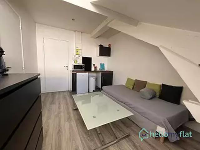 Reims 51100 Location appartement 1 pièce t1 au dernier étage