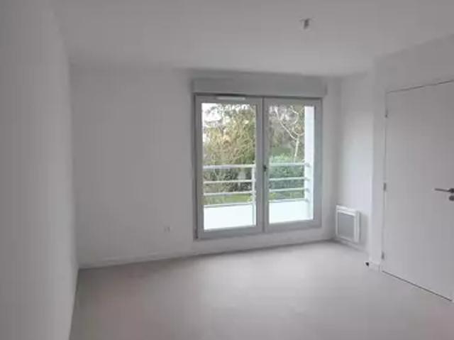 Reims 51100 Location appartement 1 pièce t1 au dernier étage cave
