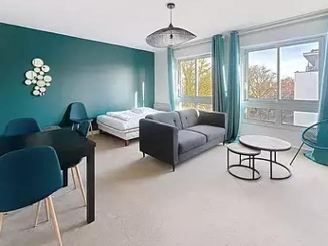 Reims 51100 Location appartement 1 pièce t1 au dernier étage parking