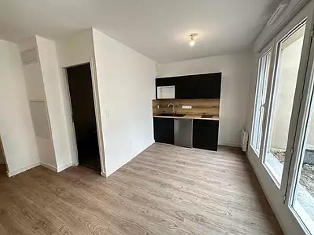 Reims 51100 Location appartement 1 pièce t1 parking