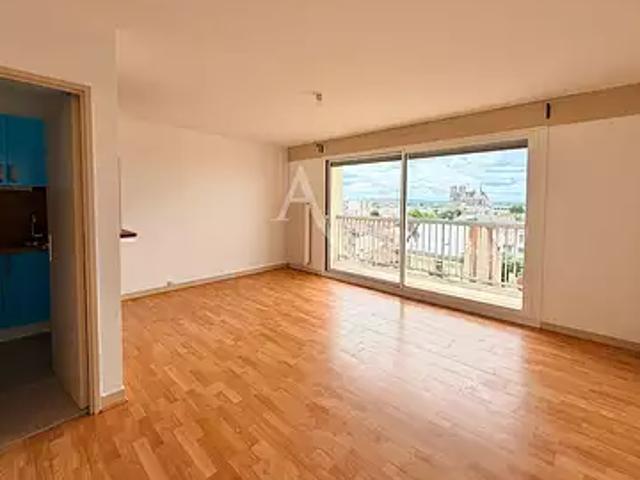 Reims 51100 Location appartement 1 pièce t1 parking