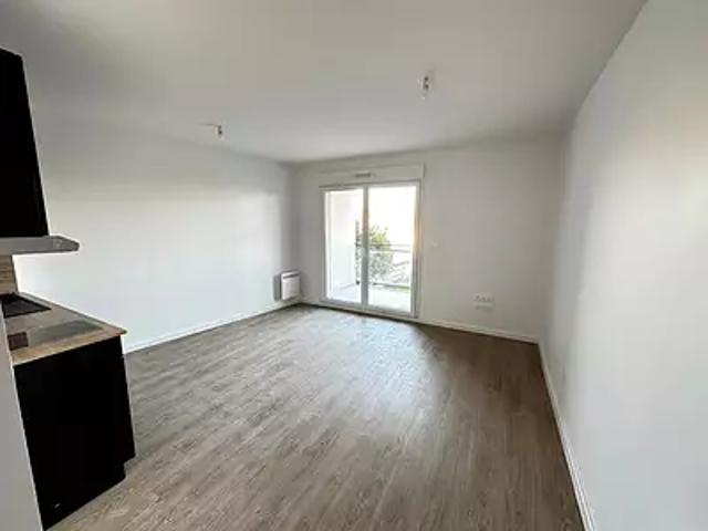 Reims 51100 Location appartement 1 pièce t1 terrasse parking