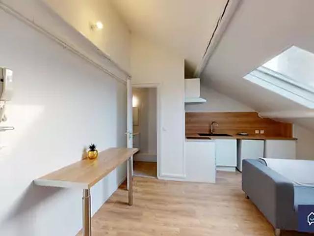 Reims 51100 Location appartement 2 pièces t2 au dernier étage