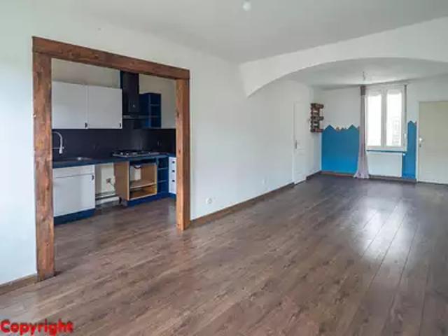 Reims 51100 Location appartement 2 pièces t2 au dernier étage