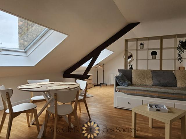 REIMS HYPERCENTRE APPARTEMENT MEUBLE