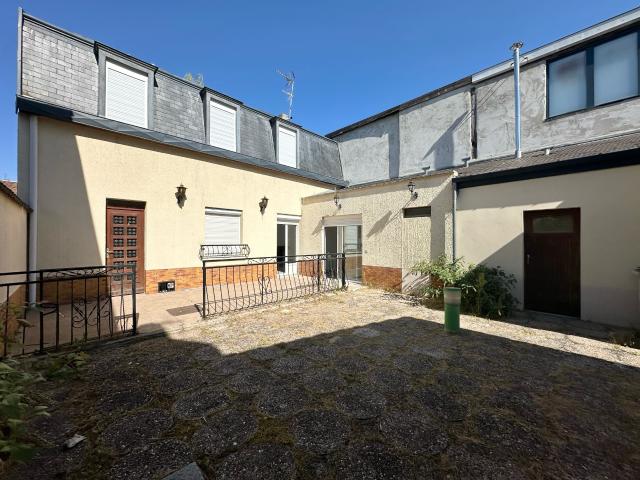 REIMS Immeuble 4 appartements secteur CERNAY / GEORGES BOUSSINESQ