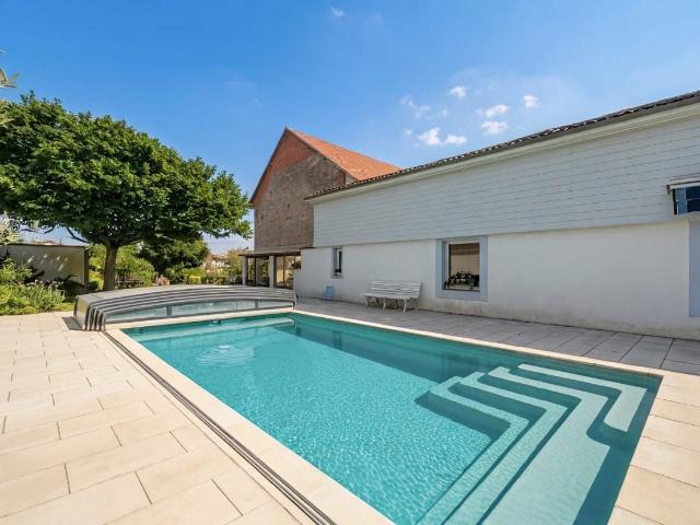Reiningue Demeure De Caractère Aux Volumes Rares 292 m2 292m² Reiningue