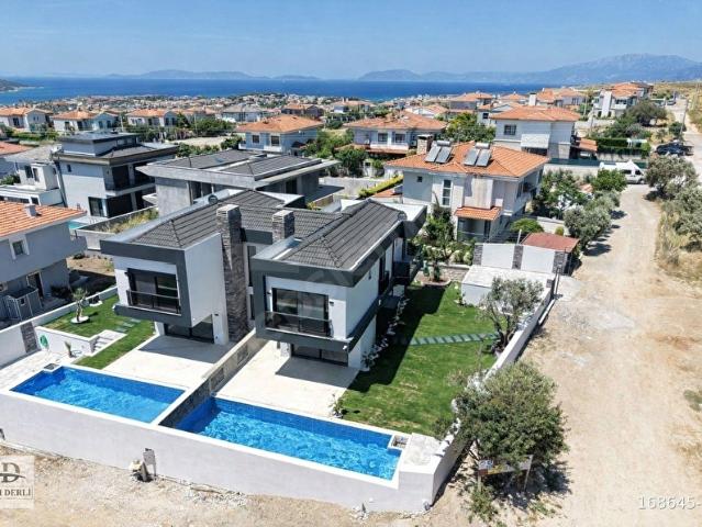 Reisdere'de 4+1 Müstakil Havuzlu Satılık Villa.