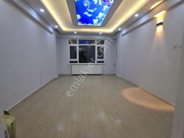 Rekoor Emlaktan Çiftlikte 3+1 Satılık Daire