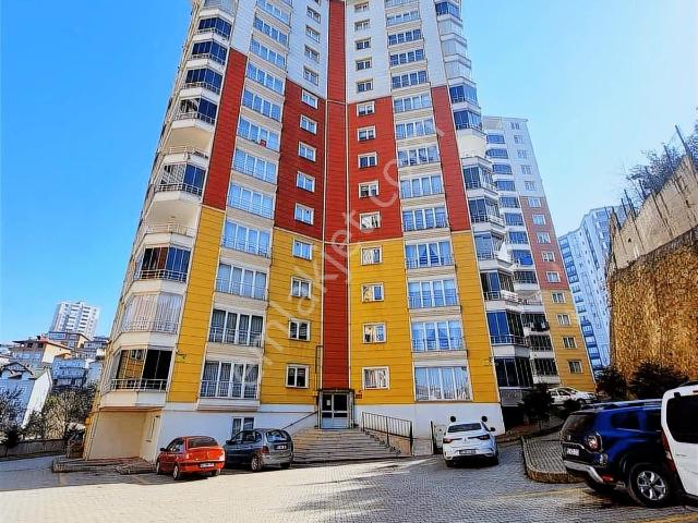 Reksa Gayrimenkul'den Şerefiye Mh. Site İçinde3+1 Satılık Daire