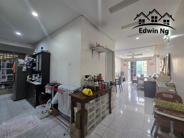 Relau Vista Apartment Low Floor Corner Unfurnished Good Condition