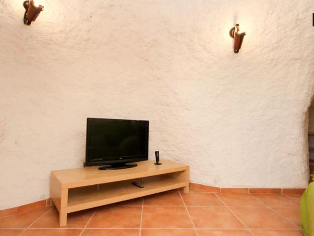 Relaxing room with desk in shared apartment, San Francisco Javier