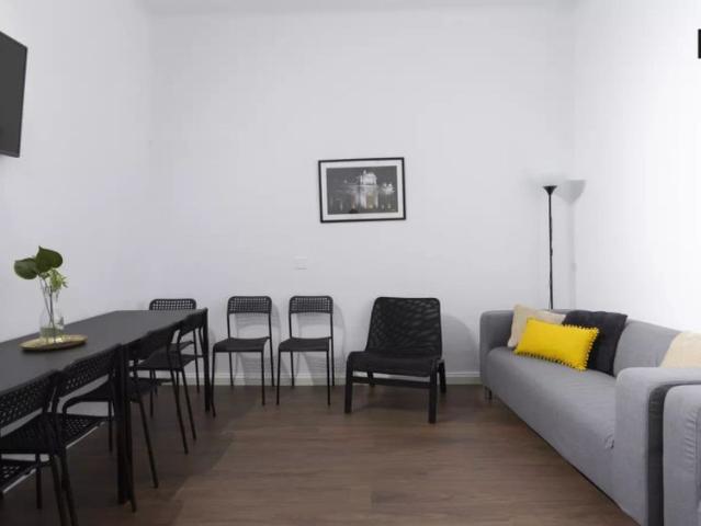 Relaxing room with heating in shared apartment, Puerta del Sol