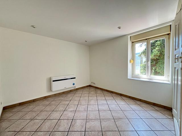 REPUBLIQUE – T2 Rénové avec clim ! – 37.81 m² au sol