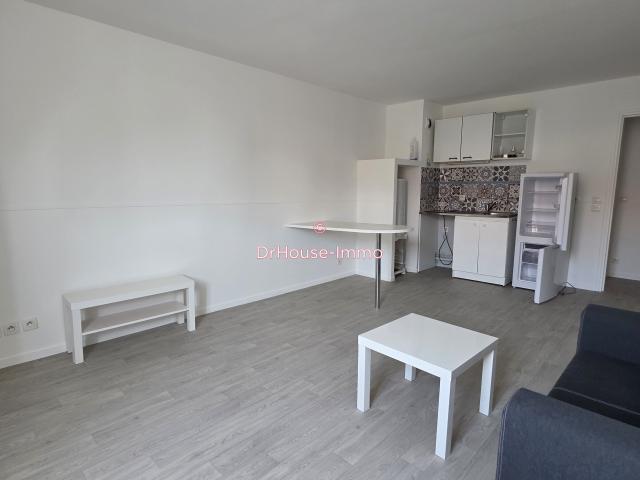 République: Type 2 meublé 42m²
