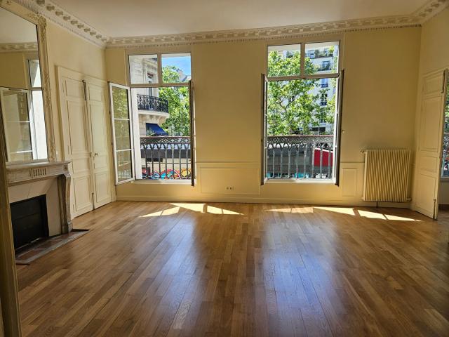 République, 75010, 4 pièces, 113.47 m2