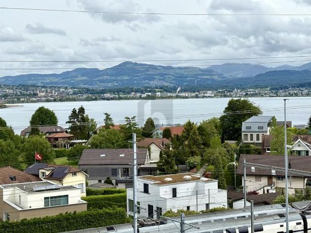 REPRÄSENTATIV MIT SEESICHT UND TERRASSEN